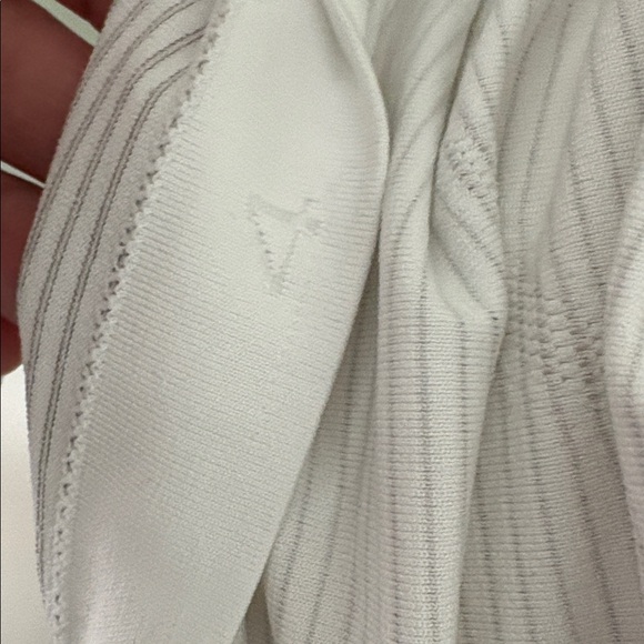 Lululemon High-Neck Swiftly Tech Tank White Size 4 - Picture 7 of 7